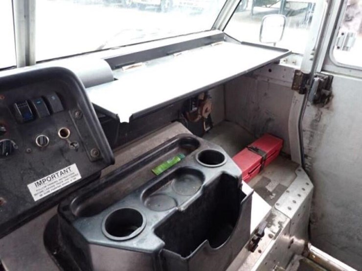 2015-freightliner-mt55-image-20