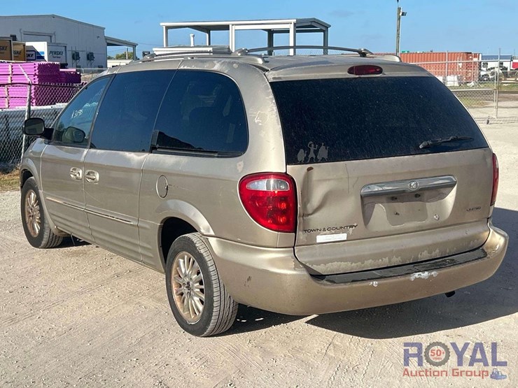 2003chrysler-town-&amp;-country-van-image-4
