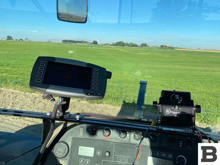 2008-john-deere-8330-image-86