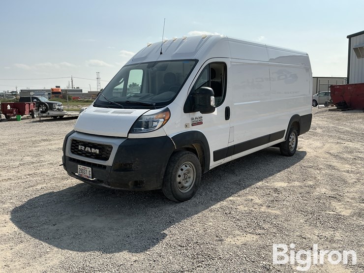 2021-dodge-3500-image-1