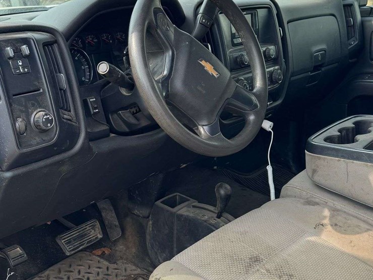 2015-chevy-silverado-3500hd-image-6