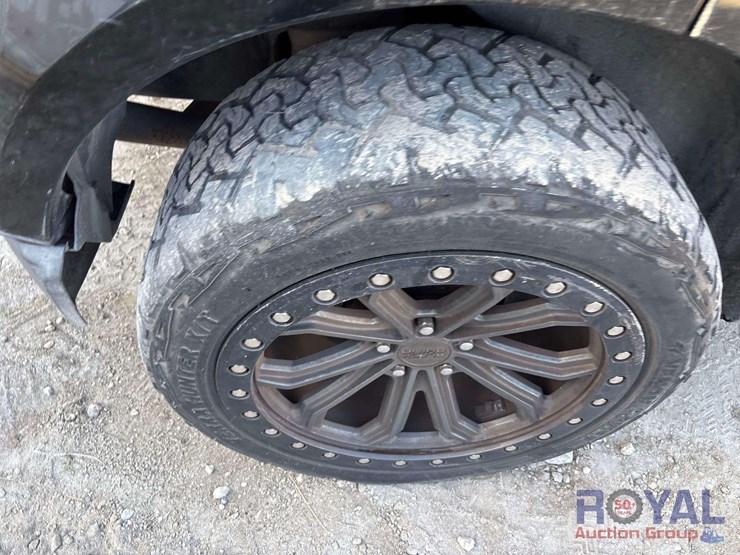 2011-land-rover-lr4-image-27