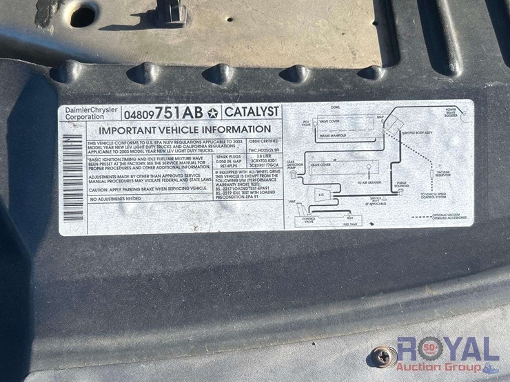 2003chrysler-town-&amp;-country-van-image-9