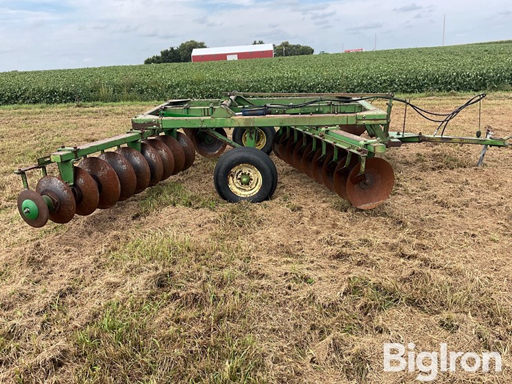 john-deere-14-image-4
