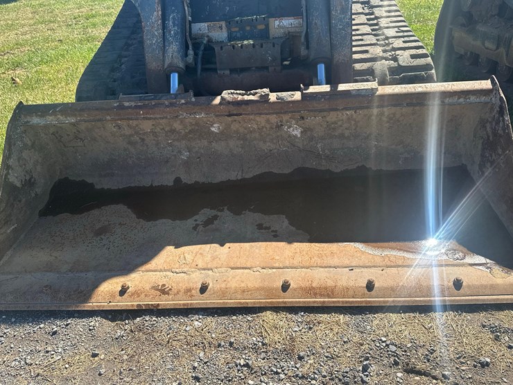 deere-333e-image-24