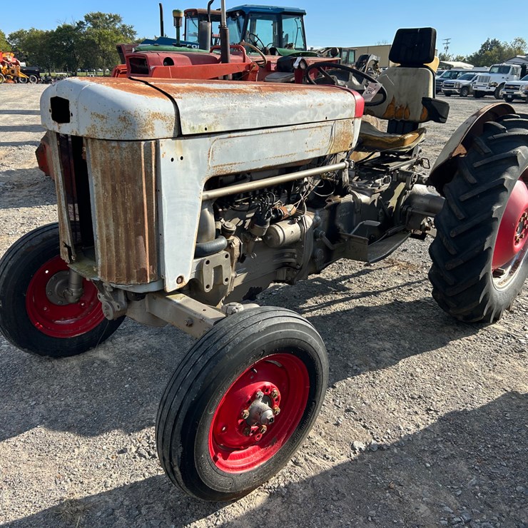 MASSEY-FERGUSON F40