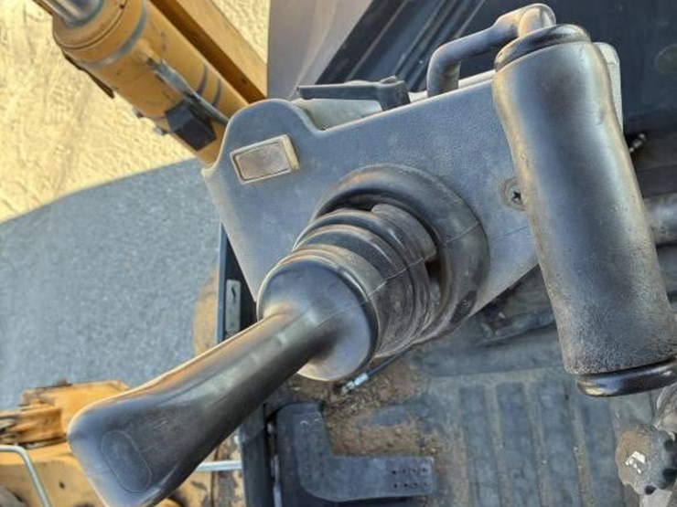 2015-deere-710k-image-24