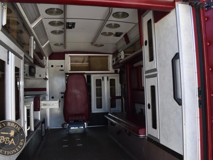2007-ford-e450-image-27