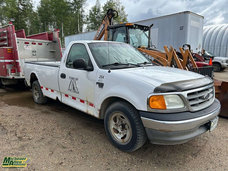 2004-ford-f150-xl-image-2