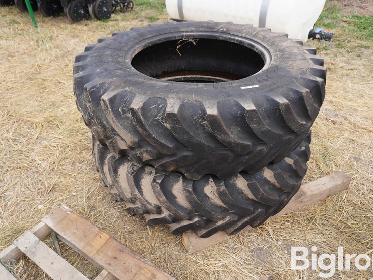 380/65r28-tires-image-1