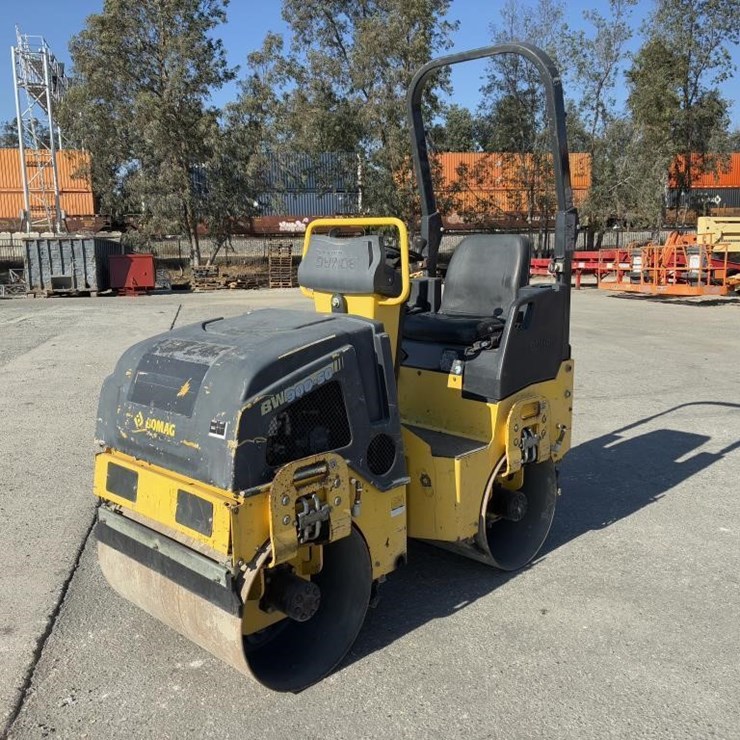 2017 BOMAG BW900-50