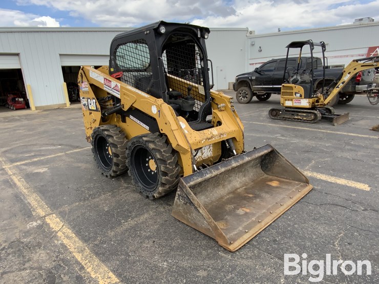 2014-caterpillar-236d-image-3