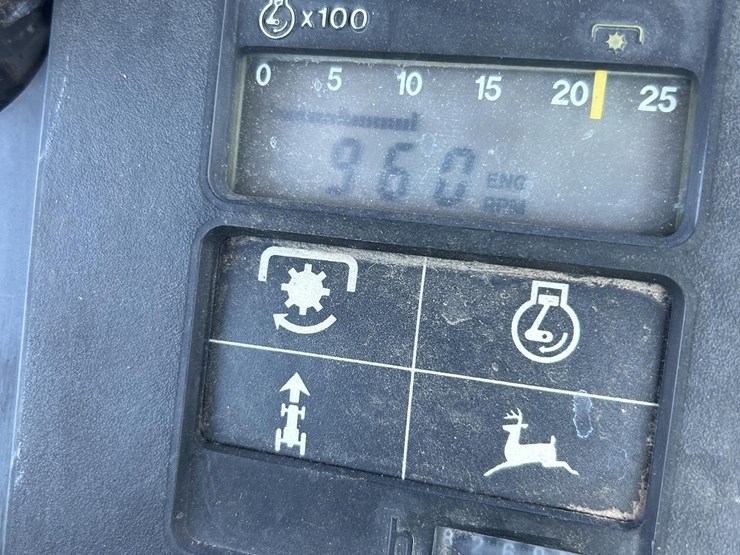 john-deere-8450-image-65