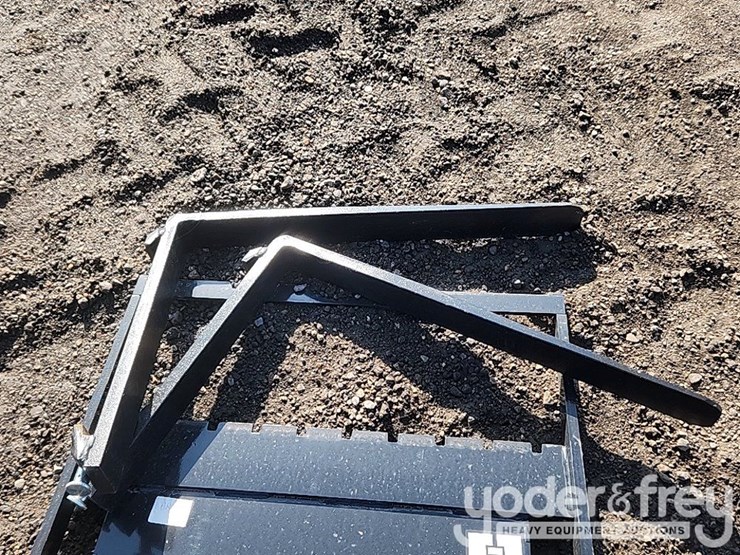 unused-2025-giyi-36"-forks-to-suit-mini-skidsteer-image-6