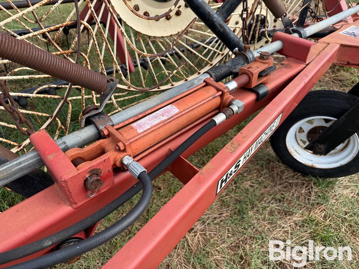h-&-s-hay-machine-ii-image-13