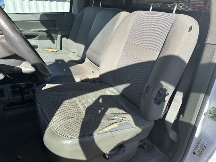2009-dodge-ram-5500-image-21