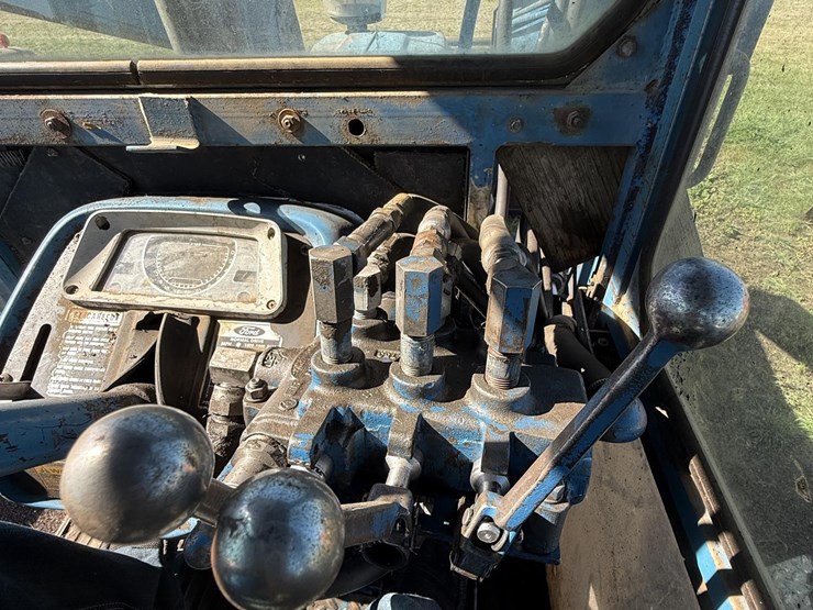 ford-7000-image-26