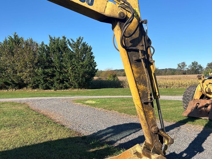 komatsu-pc88mr-8-image-7