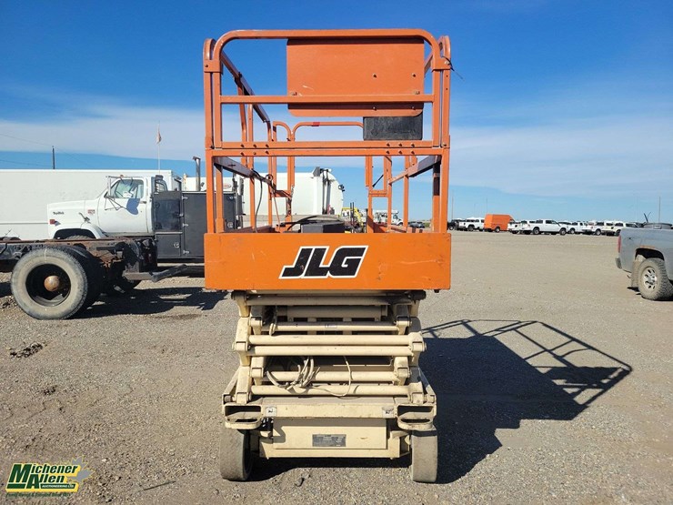 electric-scissor-lift-non-operable-2000-jlg-3246-f2-700-lbs-scissor-lift-image-4