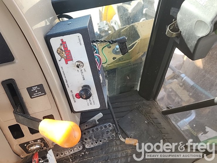 2009-john-deere-5093e-image-32