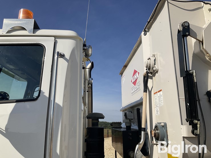 2015-western-star-4700sb-image-17