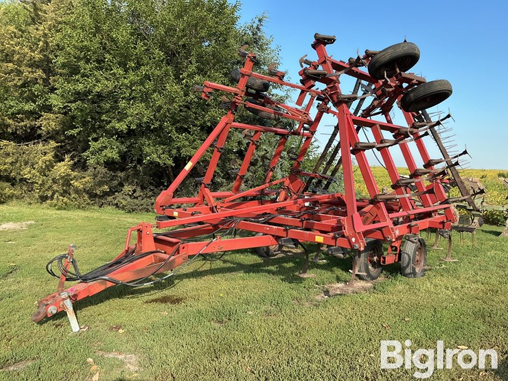 case-ih-4800-image-1