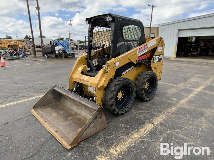2014-caterpillar-236d-image-1