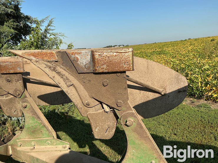 john-deere-rollover-plow-image-13