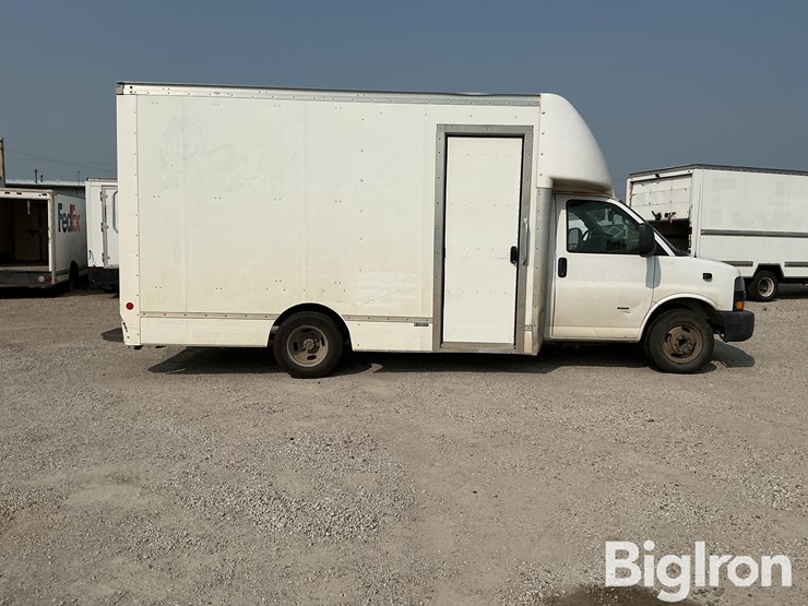 chevrolet-express-g3500-image-4