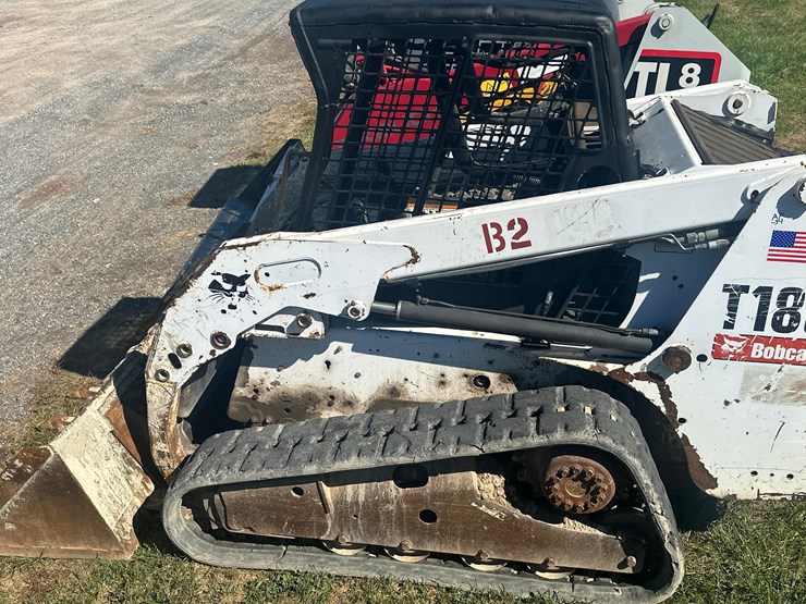 2013-bobcat-t180-image-9