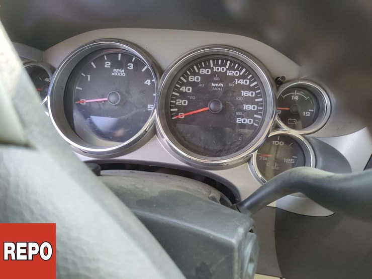 2013-gmc-sierra-3500hd-image-9