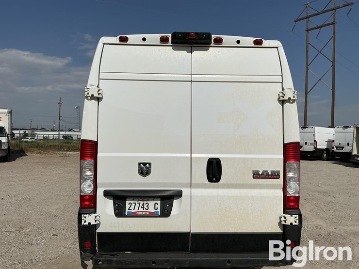 2021-dodge-3500-image-8