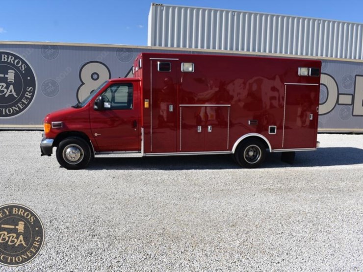 2007-ford-e450-image-2