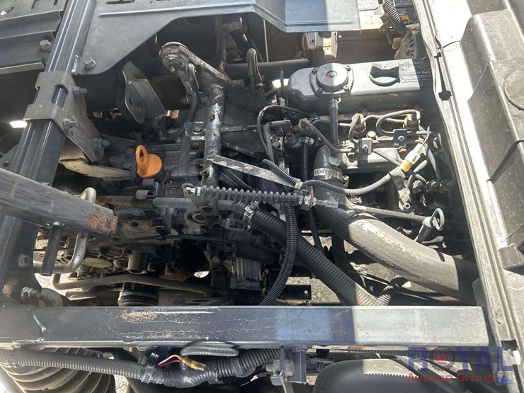 2013-kubota-rtv-x900-4x4-diesel-utility-cart-image-24