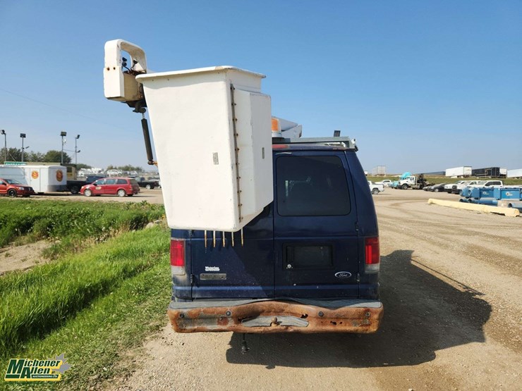 non-operable-2007-ford-e-series-s/a-bucket-van-image-19