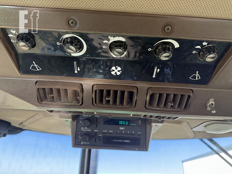 john-deere-4455-image-10