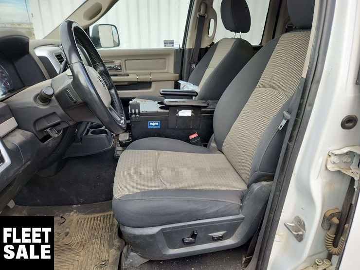 2012-ram-1500-slt-image-15