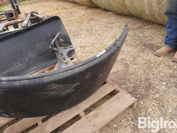 new-holland-super-steer-front-mfwa-fenders-image-16