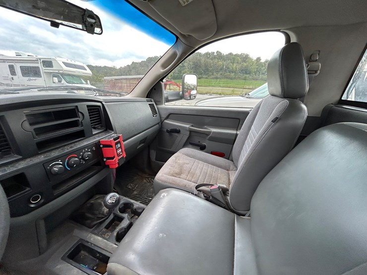 2007-dodge-3500-image-8
