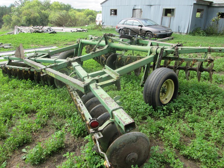 john-deere-15-image-3