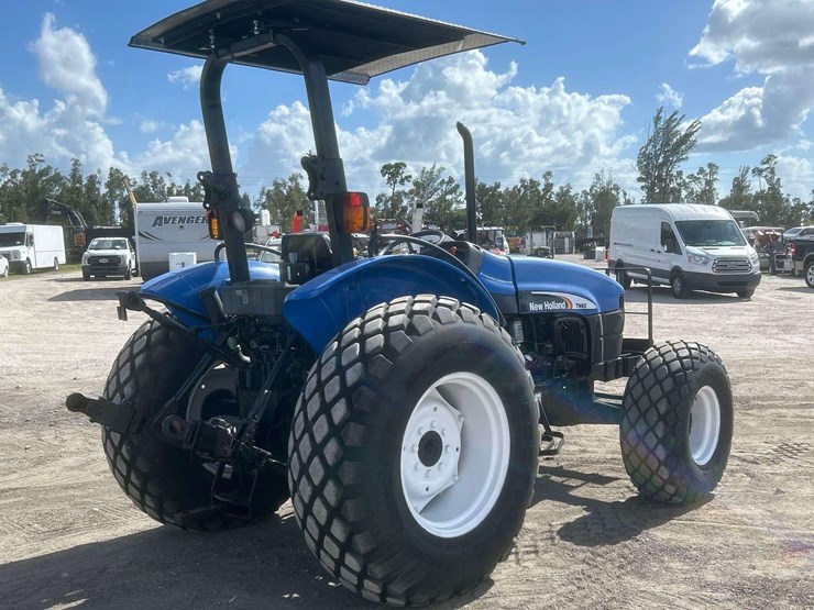 new-holland-tn65-57hp-utility-tractor-image-3