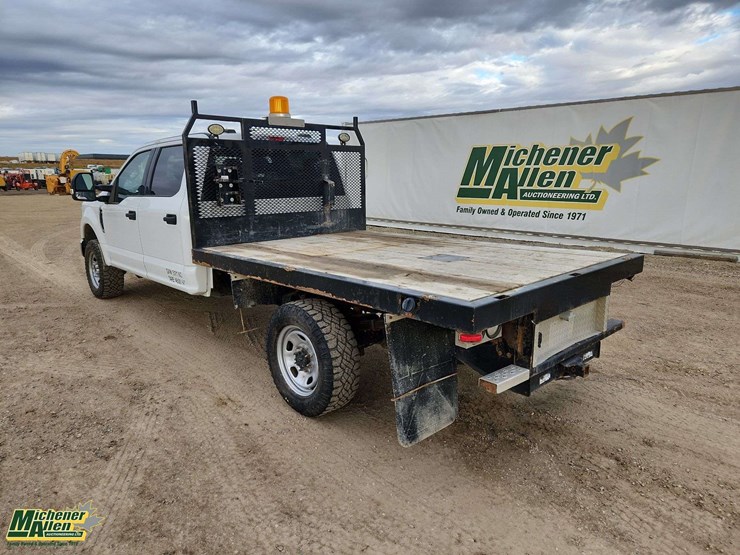 2020-ford-f350-image-3