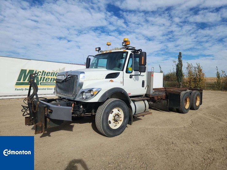 2014-international-workstar-7400-image-1