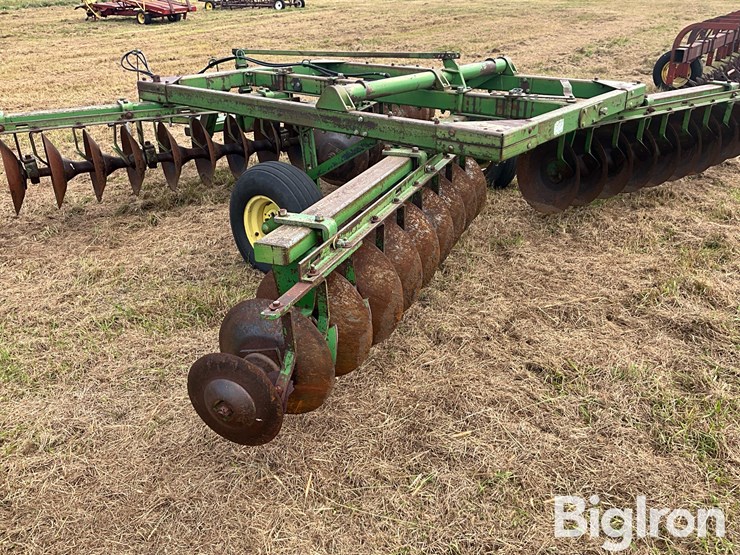 john-deere-14-image-7