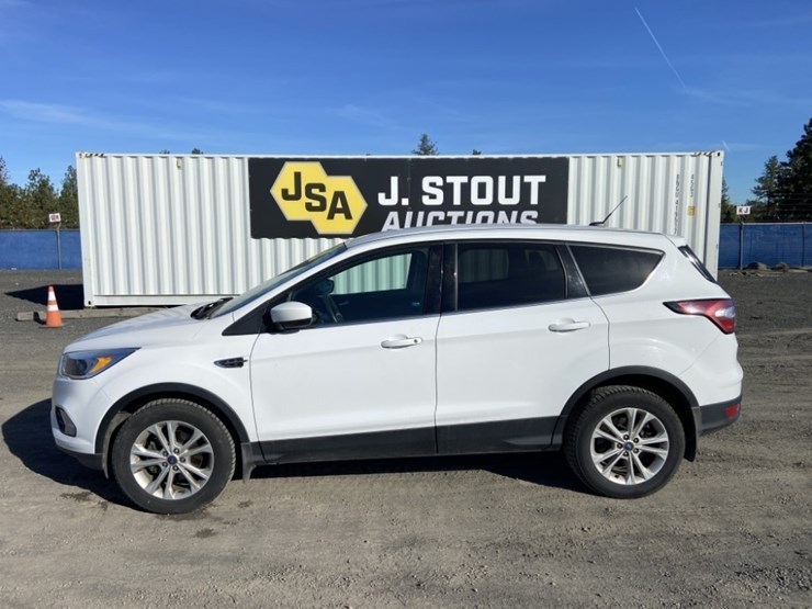 2017-ford-escape-se-image-2