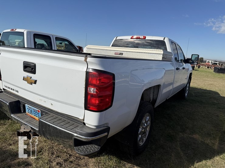 2017-chevrolet-silverado-2500hd-image-23