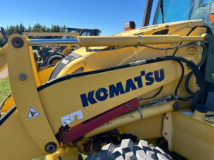 2008-komatsu-wb146-5-image-8
