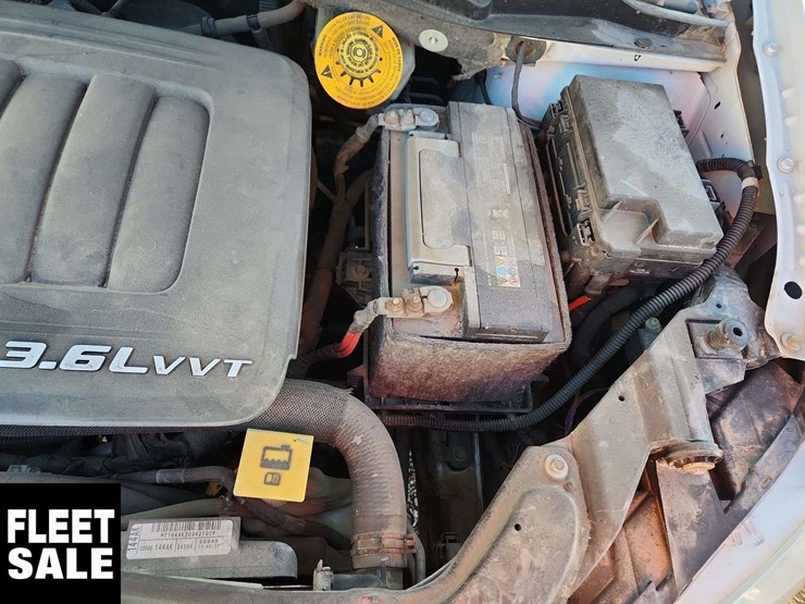 2015-dodge-grand-caravan-image-25