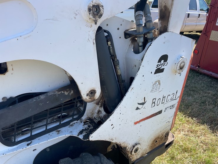 2015-bobcat-s750-image-7