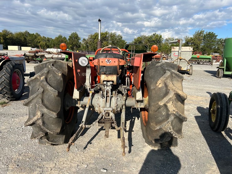 massey-ferguson-165-image-5